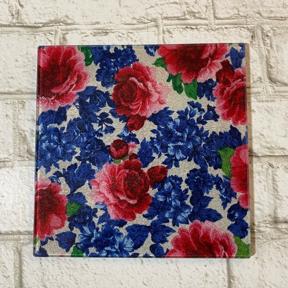 Glass cutting board